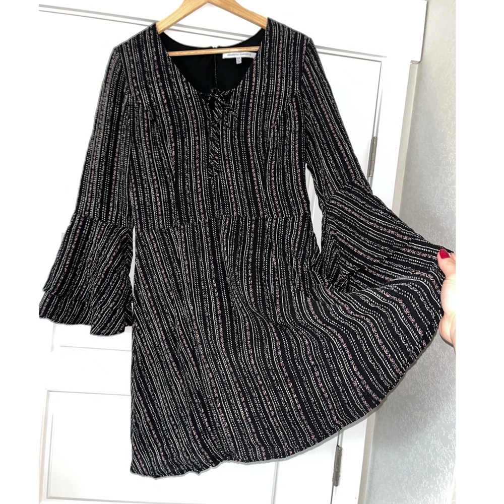 Collective Concepts XXL Black/White Abstract Print Mini Dress with Bell Sleeves